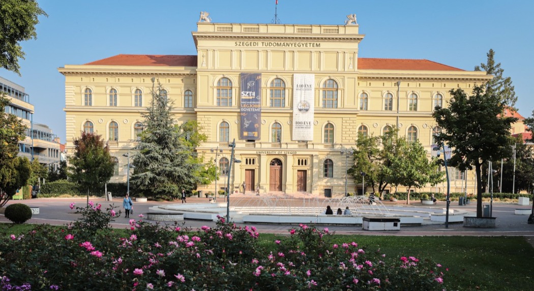 Bővíti együttműködését az SZTE és a világ legnagyobb oktatási platformja