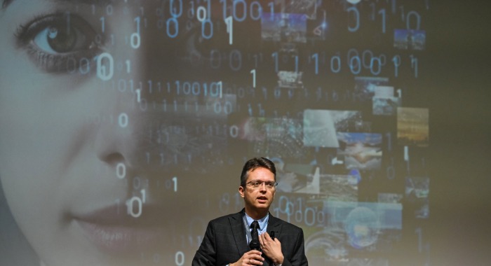 A mesterséges intelligencia alkalmazási lehetőségeit mutatták be az EdTech Summit Hungaryn kiállításon